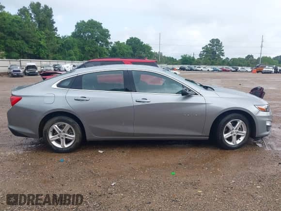 2024 Chevrolet Malibu LS with VIN 1G1ZB5STXRF142557, listed as a IAAI auction lot 42160551 with 13,887 mi miles and . Bid and sale history available at DreamBid. Image 14.