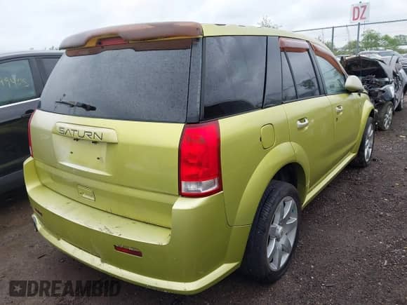 2004 Saturn VUE V6 with VIN 5GZCZ63424S861824, listed as a IAAI auction lot 42184264 with 122,904 mi miles and . Bid and sale history available at DreamBid. Image 4.