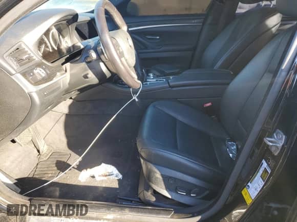 2013 BMW 5 Series 535i с VIN WBAFR7C5XDC820555, выставлен на аукционе Copart как лот 86656615 с пробегом Не указан миль и Чистый • Clean title. История ставок и продаж доступна на DreamBid. Изображение 7.