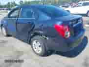 2015 Chevrolet Sonic LT с VIN 1G1JC5SB5F4177676, выставлен на аукционе IAAI как лот 42230662 с пробегом 155 884 миль миль и . История ставок и продаж доступна на DreamBid. Изображение 3.