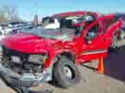 2007 Chevrolet Silverado 2500HD LT1 z VIN 1GCHK24UX7E197312, wystawiony jako IAAI lot #42039264 z przebiegiem 249 034 mil mil oraz . Historia ofert i sprzedaży dostępna na DreamBid. Obrazek 2.