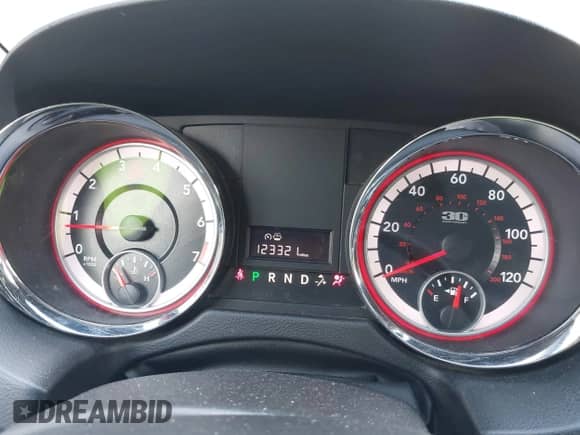 2014 Dodge Grand Caravan SE z VIN 2C4RDGBG4ER411896, wystawiony jako IAAI lot #42106651 z przebiegiem 123 321 mil mil oraz . Historia ofert i sprzedaży dostępna na DreamBid. Obrazek 7.