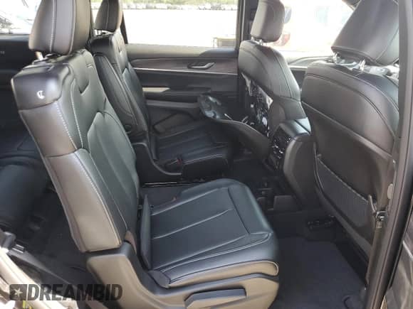 2024 Jeep Grand Cherokee Limited with VIN 1C4RJKBG8R8592191, listed as a Copart auction lot 61662115 with 8,408 mi miles and Salvage title. Bid and sale history available at DreamBid. Image 11.