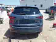 2022 Mazda CX-5 S Carbon Edition z VIN JM3KFBCM7N1543338, wystawiony jako IAAI lot #41994700 z przebiegiem 67 855 mil mil oraz . Historia ofert i sprzedaży dostępna na DreamBid. Obrazek 17.