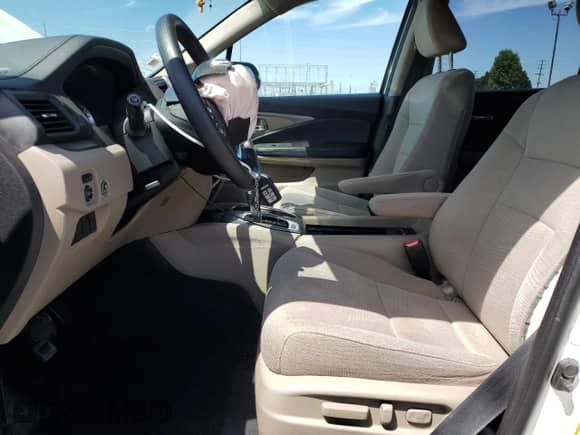 2018 Honda Pilot EX with VIN 5FNYF5H37JB007155, listed as a Copart auction lot 69504775 with 109,270 mi miles and Salvage title. Bid and sale history available at DreamBid. Image 7.