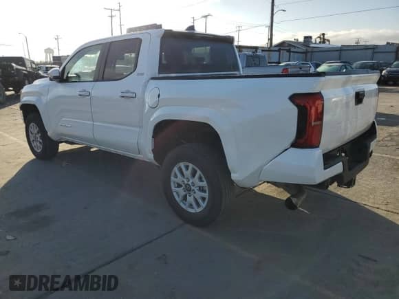 2024 Toyota Tacoma SR5 с VIN 3TYKB5FN6RT008427, выставлен на аукционе Copart как лот 89512255 с пробегом 36 967 миль миль и Чистый • Clean title. История ставок и продаж доступна на DreamBid. Изображение 2.