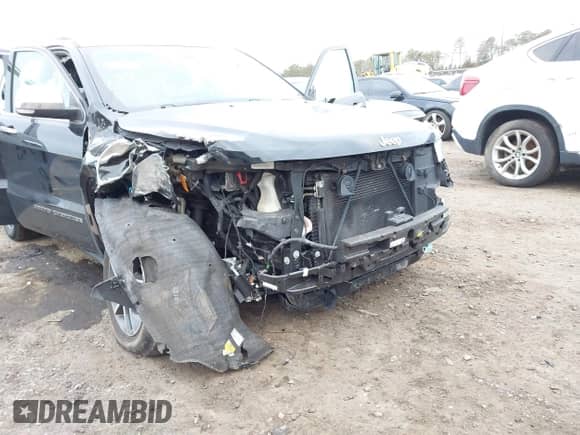 2017 Jeep Grand Cherokee Limited z VIN 1C4RJFBT8HC632124, wystawiony jako IAAI lot #41767631 z przebiegiem 54 579 mil mil oraz . Historia ofert i sprzedaży dostępna na DreamBid. Obrazek 6.