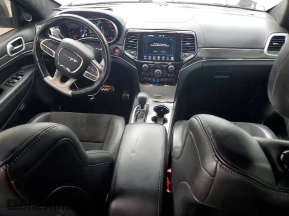 2019 Jeep Grand Cherokee SRT с VIN 1C4RJFDJ8KC562756, выставлен на аукционе Copart как лот 68277055 с пробегом 81 197 миль миль и Списание • Salvage title. История ставок и продаж доступна на DreamBid. Изображение 8.