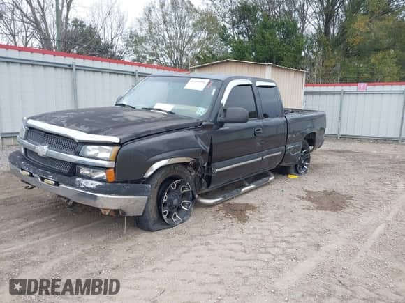 2004 Chevrolet Silverado 1500 LS with VIN 1GCEC19V24Z134799, listed as a IAAI auction lot 41311598 with 253,029 mi miles and . Bid and sale history available at DreamBid. Image 2.