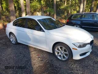 2014 BMW 3 Series 320i xDrive с VIN WBA3C3C52EP662204, выставлен на аукционе IAAI как лот 43482948 с пробегом 81 136 миль миль и . История ставок и продаж доступна на DreamBid. Изображение 1.