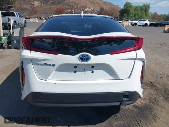 2022 Toyota Prius Limited with VIN JTDKAMFP7N3201286, listed as a IAAI auction lot 43282629 with 31,664 mi miles and . Bid and sale history available at DreamBid. Image 16.
