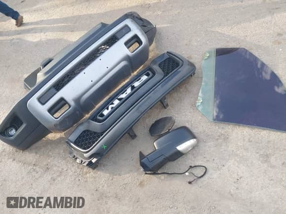 2017 Ram 1500 Rebel z VIN 1C6RR7YT7HS531000, wystawiony jako IAAI lot #42102807 z przebiegiem 108 785 mil mil oraz . Historia ofert i sprzedaży dostępna na DreamBid. Obrazek 12.