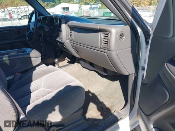 2007 Chevrolet Silverado 1500 LT3 with VIN 1GCEK19B57Z105424, listed as a IAAI auction lot 43516488 with 197,074 mi miles and . Bid and sale history available at DreamBid. Image 5.