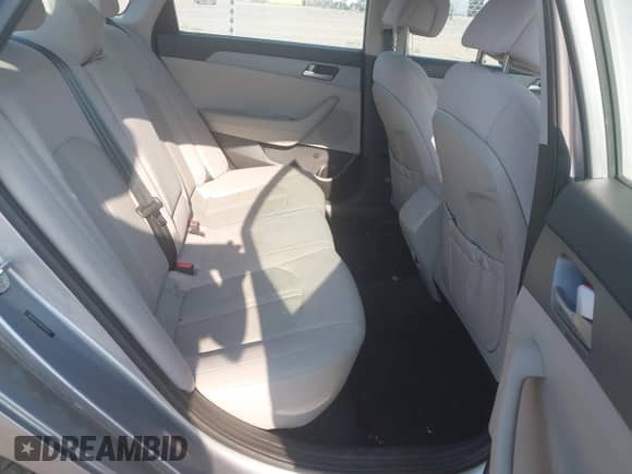 2017 Hyundai Sonata 2.4L z VIN 5NPE24AF3HH594432, wystawiony jako IAAI lot #42892040 z przebiegiem 358 183 mil mil oraz . Historia ofert i sprzedaży dostępna na DreamBid. Obrazek 8.