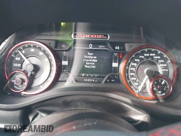 2022 Ram 1500 Rebel z VIN 1C6SRFLT9NN307014, wystawiony jako IAAI lot #41680604 z przebiegiem 45 214 mil mil oraz . Historia ofert i sprzedaży dostępna na DreamBid. Obrazek 7.