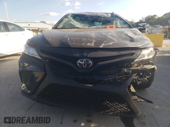 2019 Toyota Camry SE z VIN 4T1B11HK8KU693232, wystawiony jako Copart lot #85086995 z przebiegiem 82 014 mil mil oraz Szkoda całkowita • Salvage title. Historia ofert i sprzedaży dostępna na DreamBid. Obrazek 5.