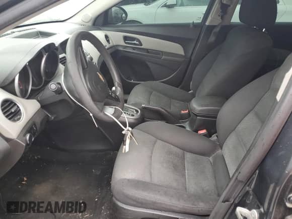 2013 Chevrolet Cruze LS с VIN 1G1PA5SH9D7232386, выставлен на аукционе Copart как лот 70920095 с пробегом 108 689 миль миль и Списание • Salvage title. История ставок и продаж доступна на DreamBid. Изображение 7.