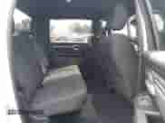 2025 Ram 1500 Big Horn z VIN 1C6RREFG1SN504598, wystawiony jako IAAI lot #42380514 z przebiegiem 7 657 mil mil oraz . Historia ofert i sprzedaży dostępna na DreamBid. Obrazek 8.