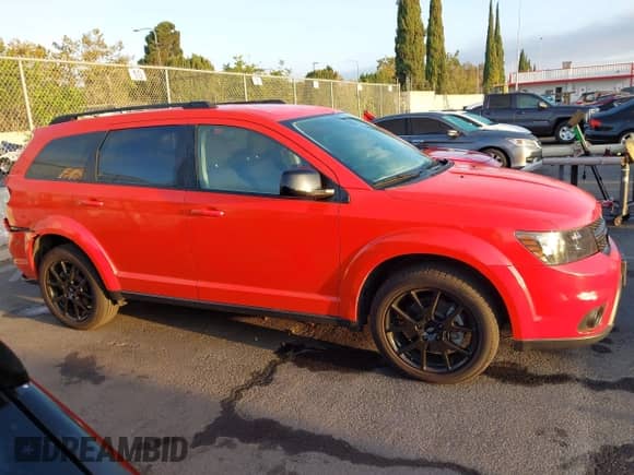 2018 Dodge Journey SXT z VIN 3C4PDDBG4JT478060, wystawiony jako IAAI lot #43346061 z przebiegiem 55 191 mil mil oraz . Historia ofert i sprzedaży dostępna na DreamBid. Obrazek 14.