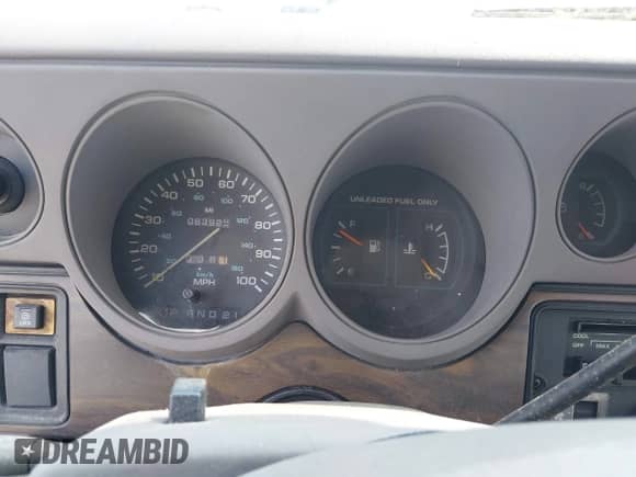 1996 Dodge Passenger with VIN 2B5WB35Z3TK108931, listed as a IAAI auction lot 43017306 with 63,920 mi miles and . Bid and sale history available at DreamBid. Image 7.