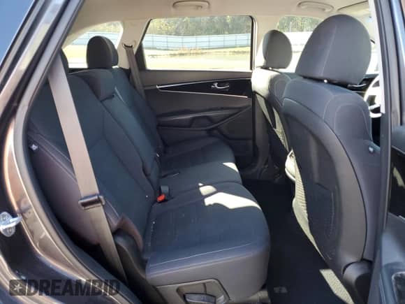 2019 Kia Sorento LX with VIN 5XYPGDA50KG449591, listed as a Copart auction lot 82643025 with 138,019 mi miles and Salvage title. Bid and sale history available at DreamBid. Image 11.