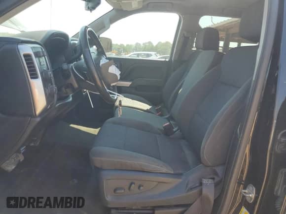 2018 Chevrolet Silverado 1500 LT с VIN 3GCUKREC7JG359703, выставлен на аукционе Copart как лот 69539785 с пробегом 243 935 миль миль и Списание • Salvage title. История ставок и продаж доступна на DreamBid. Изображение 7.