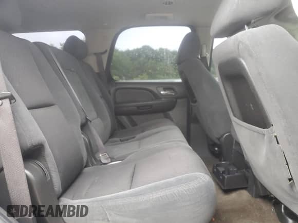 2009 Chevrolet Tahoe LS z VIN 1GNEC13389R209172, wystawiony jako Copart lot #58246725 z przebiegiem 216 286 mil mil oraz Czysty tytuł • Clean title. Historia ofert i sprzedaży dostępna na DreamBid. Obrazek 10.