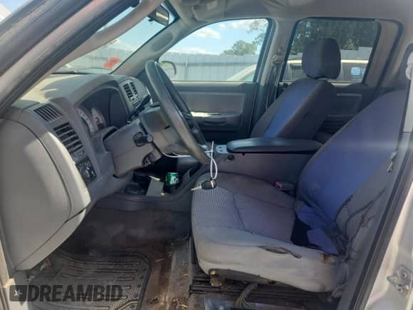 2007 Dodge Dakota SLT с VIN 1D7HE48P17S164732, выставлен на аукционе Copart как лот 80075525 с пробегом 230 632 миль миль и Списание • Salvage title. История ставок и продаж доступна на DreamBid. Изображение 7.