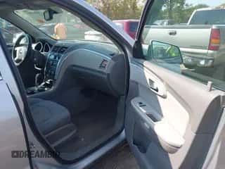 2009 Chevrolet Traverse 1LT z VIN 1GNEV23D19S135613, wystawiony jako IAAI lot #43244861 z przebiegiem 227 809 mil mil oraz . Historia ofert i sprzedaży dostępna na DreamBid. Obrazek 5.