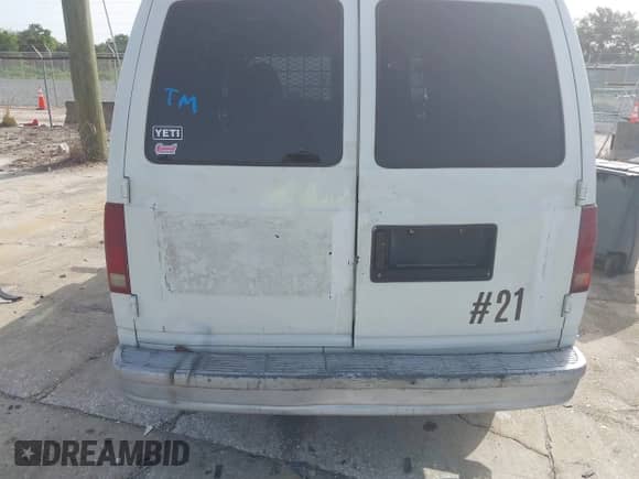 2001 Chevrolet Astro Cargo with VIN 1GCDM19W81B141620, listed as a IAAI auction lot 42375676 with 180,793 mi miles and . Bid and sale history available at DreamBid. Image 6.