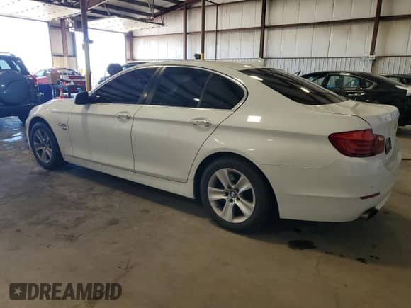 2012 BMW 5 Series 528i xDrive with VIN WBAXH5C54CDW07976, listed as a Copart auction lot 71772635 with 90,331 mi miles and Salvage title. Bid and sale history available at DreamBid. Image 2.
