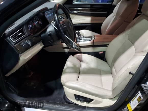 2011 BMW 7 Series 750Li xDrive z VIN WBAKC8C51BC434190, wystawiony jako Copart lot #50305175 z przebiegiem 87 676 mil mil oraz Czysty tytuł • Clean title. Historia ofert i sprzedaży dostępna na DreamBid. Obrazek 7.