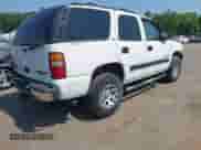 2000 Chevrolet Tahoe LS z VIN 1GNEK13T9YJ175291, wystawiony jako IAAI lot #42476752 z przebiegiem 120 619 mil mil oraz . Historia ofert i sprzedaży dostępna na DreamBid. Obrazek 4.