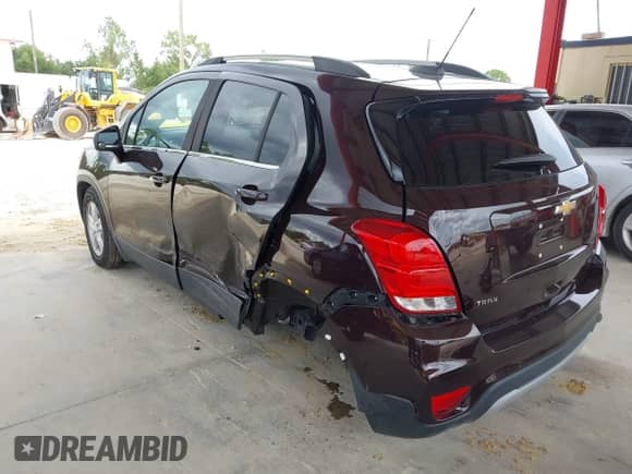 2020 Chevrolet Trax LT z VIN KL7CJLSB4LB334239, wystawiony jako IAAI lot #43054209 z przebiegiem 51 538 mil mil oraz . Historia ofert i sprzedaży dostępna na DreamBid. Obrazek 3.