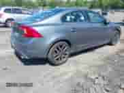 2017 Volvo S60 Dynamic с VIN YV126MFLXH2428457, выставлен на аукционе IAAI как лот 43109708 с пробегом 130 474 миль миль и . История ставок и продаж доступна на DreamBid. Изображение 4.