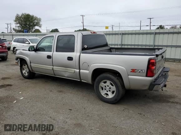 2006 Chevrolet Silverado 1500 LT3 z VIN 2GCEK13T861218440, wystawiony jako Copart lot #63823274 z przebiegiem 209 909 mil mil oraz Szkoda całkowita • Salvage title. Historia ofert i sprzedaży dostępna na DreamBid. Obrazek 2.