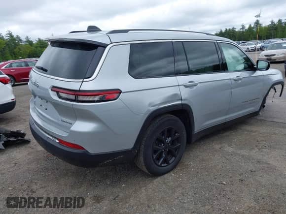 2022 Jeep Grand Cherokee Limited z VIN 1C4RJKBGXN8624293, wystawiony jako IAAI lot #42332222 z przebiegiem 31 512 mil mil oraz . Historia ofert i sprzedaży dostępna na DreamBid. Obrazek 4.