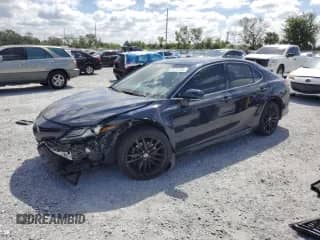 2021 Toyota Camry XSE with VIN 4T1K61AK4MU590260, listed as a Copart auction lot 84752985 with 58,903 mi miles and Salvage title. Bid and sale history available at DreamBid. Image 1.