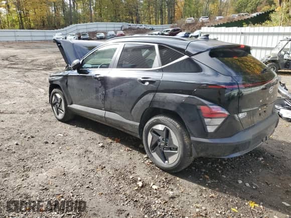 2025 Hyundai Kona SEL z VIN KM8HC3A6XSU018351, wystawiony jako Copart lot #75495384 z przebiegiem 685 mil mil oraz Szkoda całkowita • Salvage title. Historia ofert i sprzedaży dostępna na DreamBid. Obrazek 2.