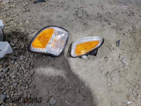 2003 Toyota Tundra SR5 с VIN 5TBBT44143S433728, выставлен на аукционе Copart как лот 81304365 с пробегом 292 832 миль миль и Списание • Salvage title. История ставок и продаж доступна на DreamBid. Изображение 12.