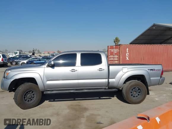 2014 Toyota Tacoma PreRunner with VIN 3TMKU4HN4EM040073, listed as a IAAI auction lot 42921466 with 156,910 mi miles and . Bid and sale history available at DreamBid. Image 15.