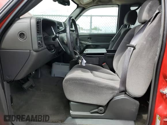 2005 GMC Sierra 1500 SLT z VIN 2GTEC13T351177047, wystawiony jako Copart lot #53577335 z przebiegiem 77 932 mil mil oraz Szkoda całkowita • Salvage title. Historia ofert i sprzedaży dostępna na DreamBid. Obrazek 7.