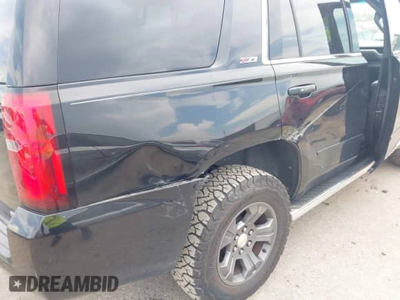2015 Chevrolet Tahoe LT с VIN 1GNSKBKC1FR711627, выставлен на аукционе IAAI как лот 43095620 с пробегом 188 468 миль миль и . История ставок и продаж доступна на DreamBid. Изображение 6.
