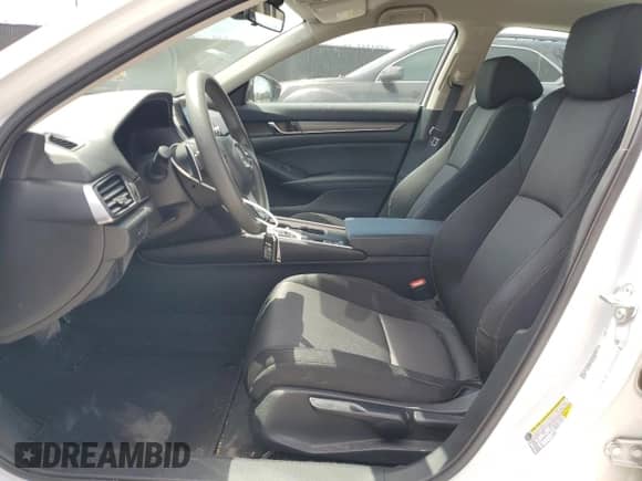 2022 Honda Accord с VIN 1HGCV3F10NA000468, выставлен на аукционе Copart как лот 68996905 с пробегом 47 273 миль миль и Списание • Salvage title. История ставок и продаж доступна на DreamBid. Изображение 7.