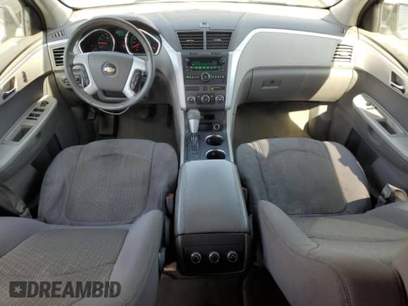 2011 Chevrolet Traverse LS z VIN 1GNKRFED8BJ374387, wystawiony jako Copart lot #71461725 z przebiegiem 187 468 mil mil oraz Szkoda całkowita • Salvage title. Historia ofert i sprzedaży dostępna na DreamBid. Obrazek 8.