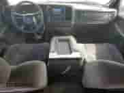 2002 Chevrolet Avalanche z VIN 3GNEC13T12G128794, wystawiony jako Copart lot #70760795 z przebiegiem 251 285 mil mil oraz Czysty tytuł • Clean title. Historia ofert i sprzedaży dostępna na DreamBid. Obrazek 8.