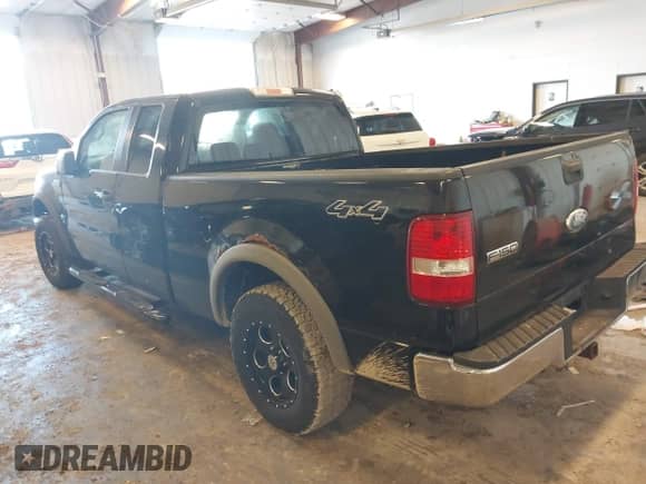 2006 Ford F-150 XLT with VIN 1FTPX14586FB39000, listed as a IAAI auction lot 43523454 with 189,539 mi miles and . Bid and sale history available at DreamBid. Image 3.