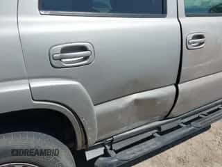 2005 Chevrolet Tahoe Police z VIN 1GNEC13Z55R227725, wystawiony jako IAAI lot #42857655 z przebiegiem 252 733 mil mil oraz . Historia ofert i sprzedaży dostępna na DreamBid. Obrazek 6.