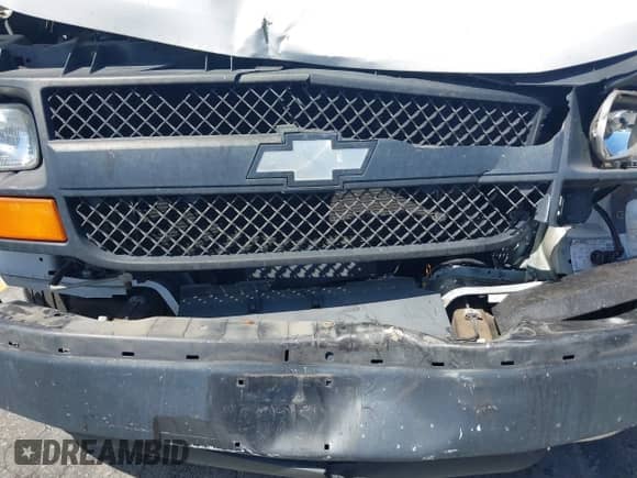 2007 Chevrolet Express Cargo z VIN 1GCFG15X371145166, wystawiony jako IAAI lot #42831531 z przebiegiem 134 128 mil mil oraz . Historia ofert i sprzedaży dostępna na DreamBid. Obrazek 6.
