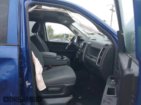 2015 Ram 1500 Express z VIN 1C6RR7KTXFS616399, wystawiony jako IAAI lot #43298636 z przebiegiem 35 406 mil mil oraz . Historia ofert i sprzedaży dostępna na DreamBid. Obrazek 5.